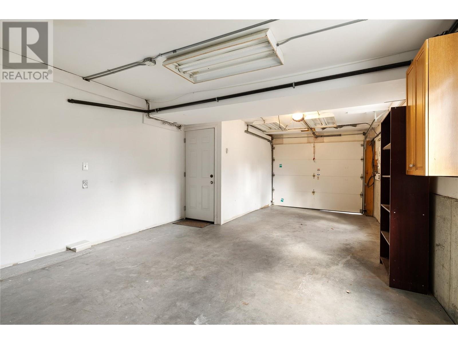  1064 Kelly Drive, West Kelowna