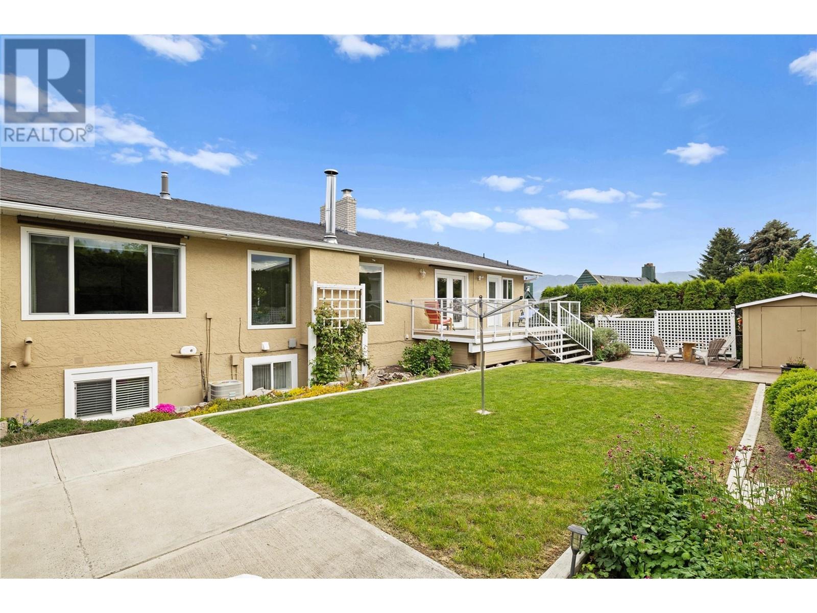  1064 Kelly Drive, West Kelowna
