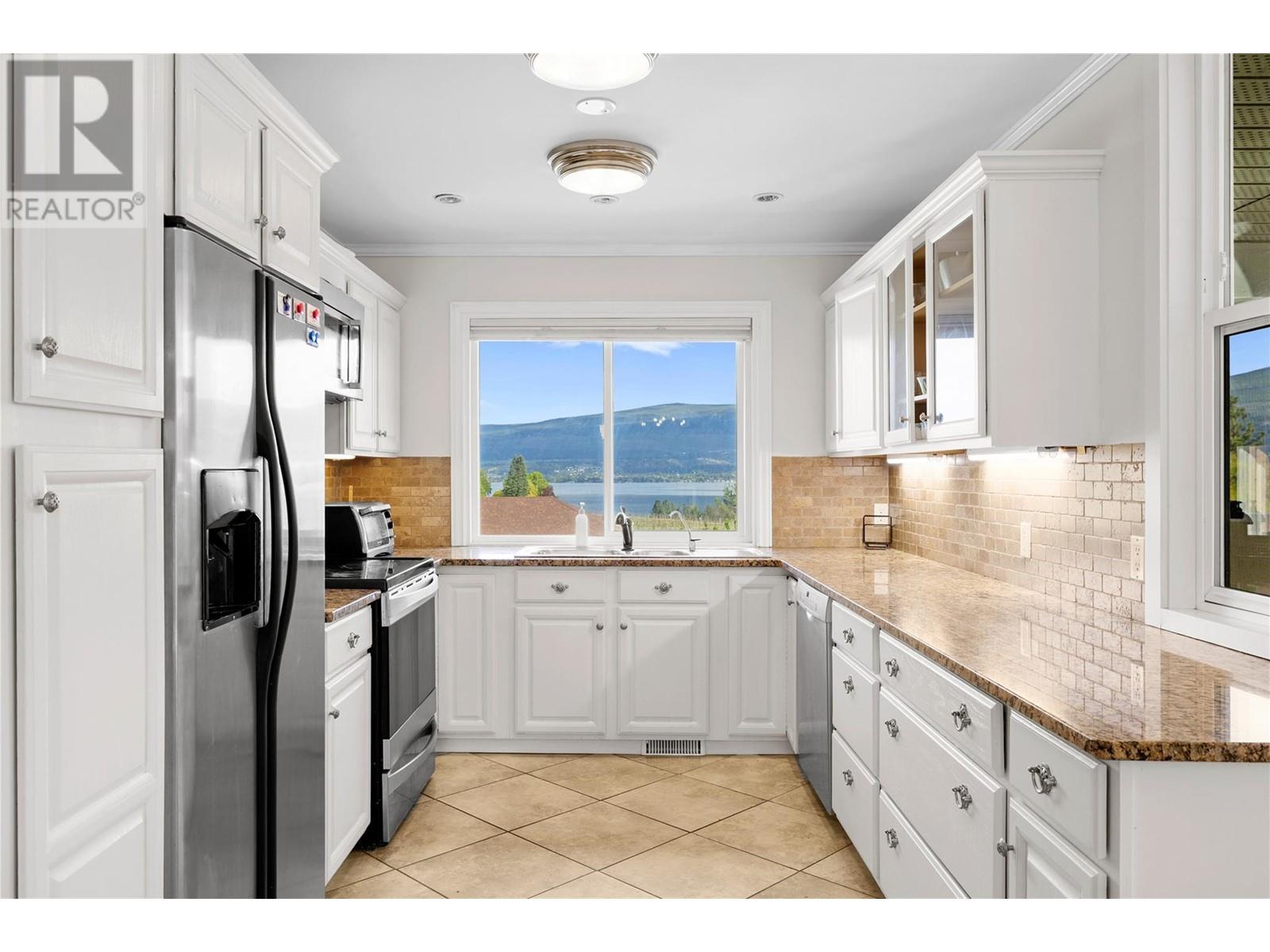  1064 Kelly Drive, West Kelowna