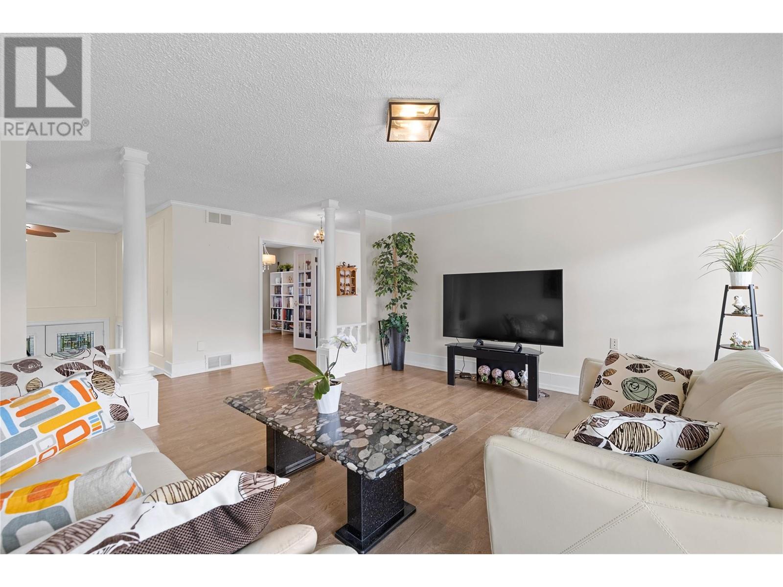  1064 Kelly Drive, West Kelowna