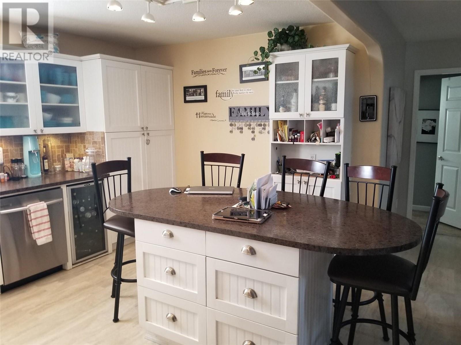 Photo 2 of 721 725 Shuswap Avenue, Chase BC