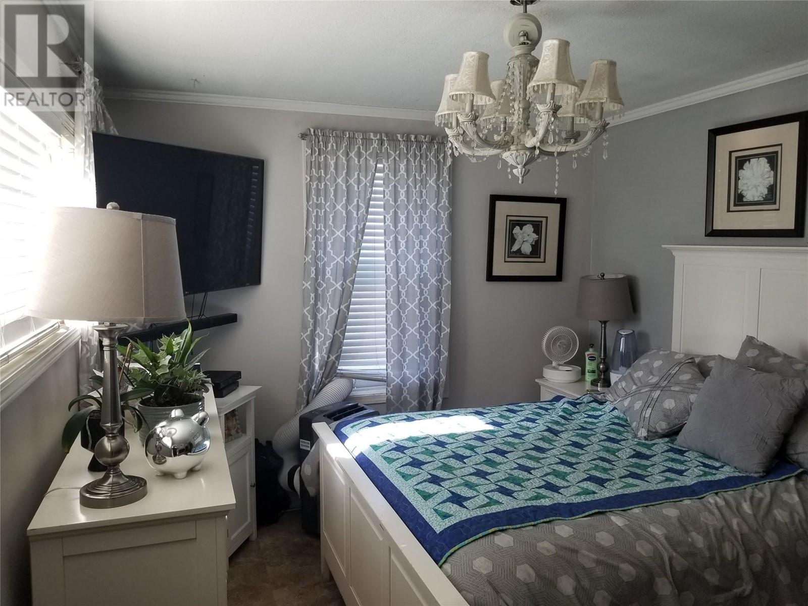 Photo 3 of 721 725 Shuswap Avenue, Chase BC