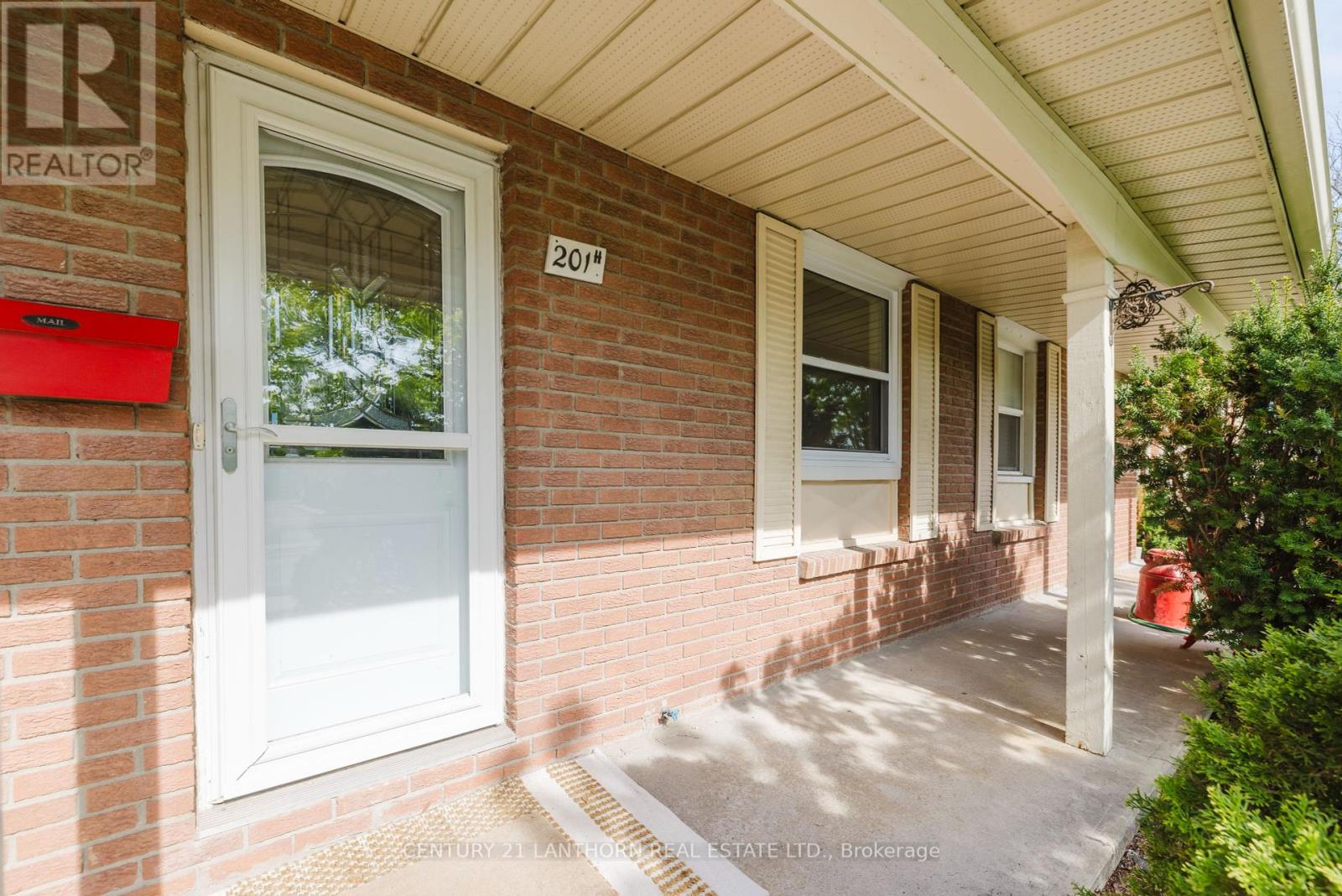 Photo 4 of H 201 North Park Street, Belleville ON