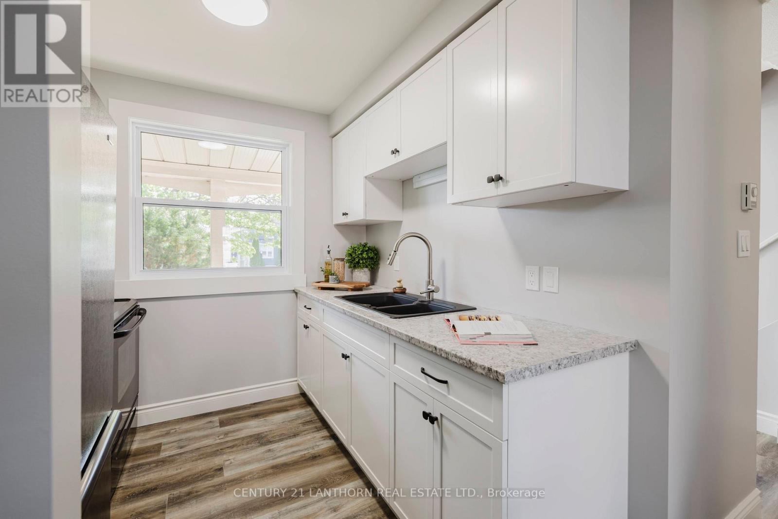 Photo 8 of H 201 North Park Street, Belleville ON