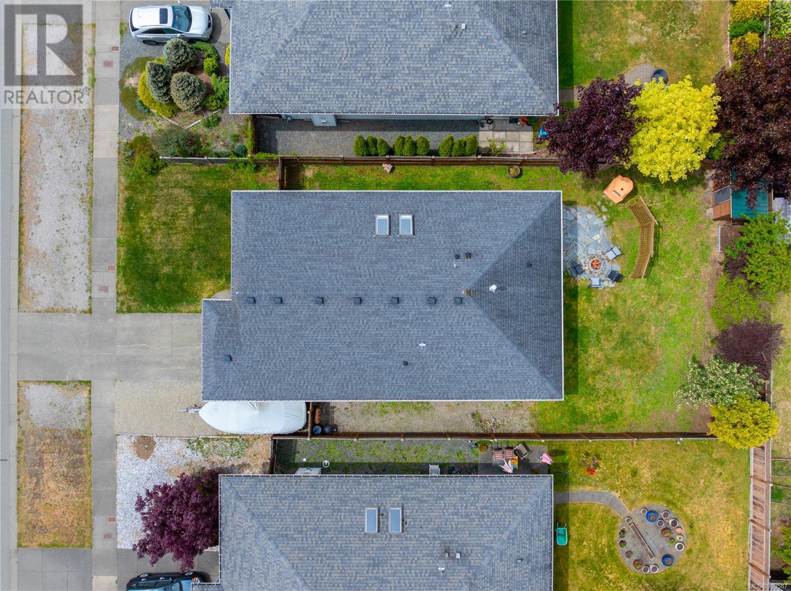 2880 Bruce St, Cumberland