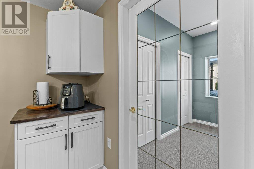  2860 15 Avenue Northeast, Salmon Arm