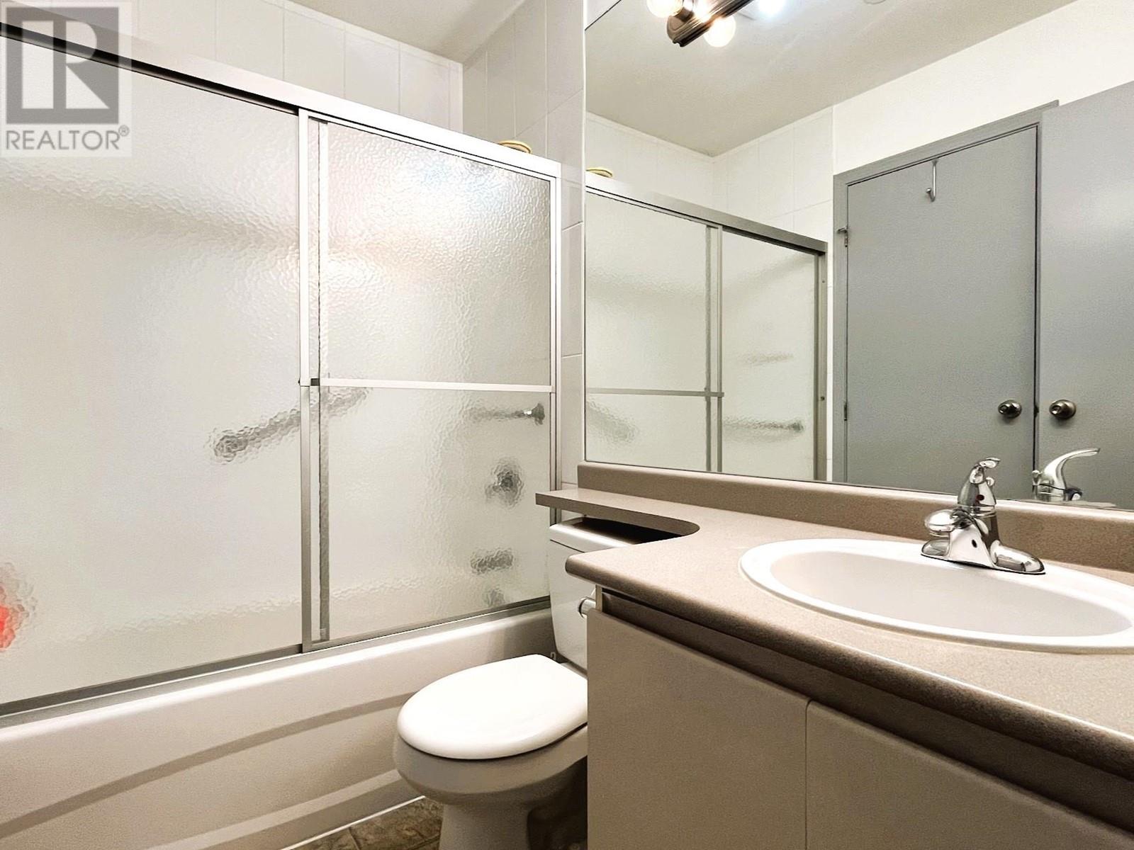 Photo 13 of 403 509 Carnarvon Street, New Westminster BC