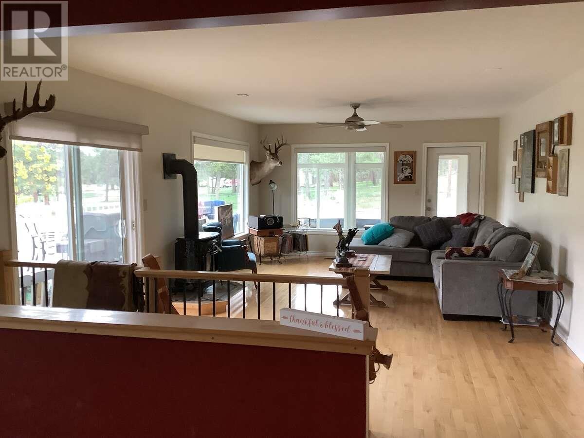 5121 Mission Road, Cranbrook