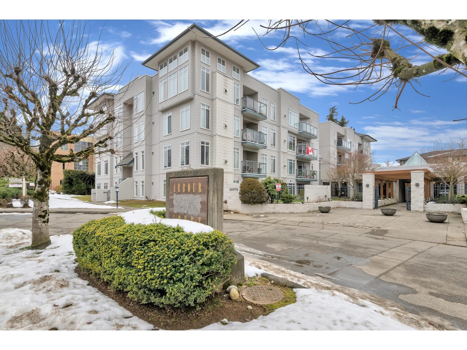 Photo 1 of 306 32075 George Ferguson Way, Abbotsford BC
