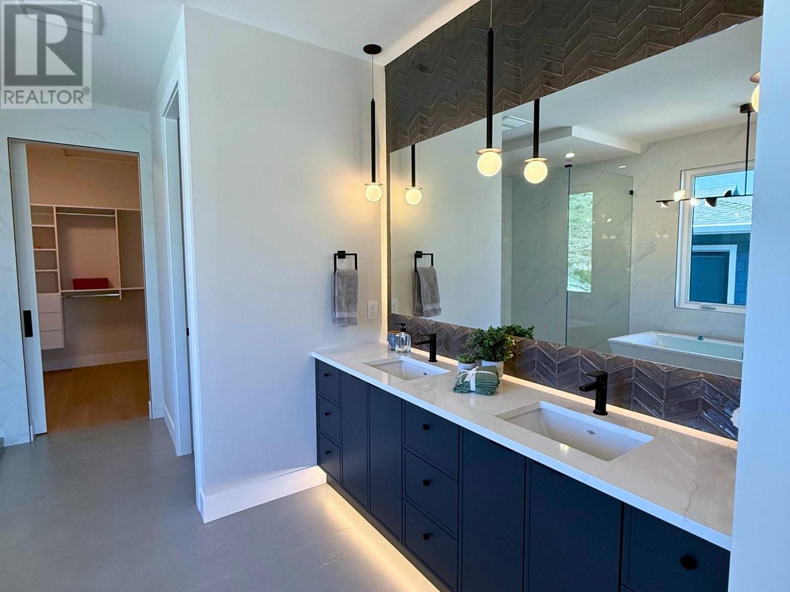  451 Vision Court, Kelowna