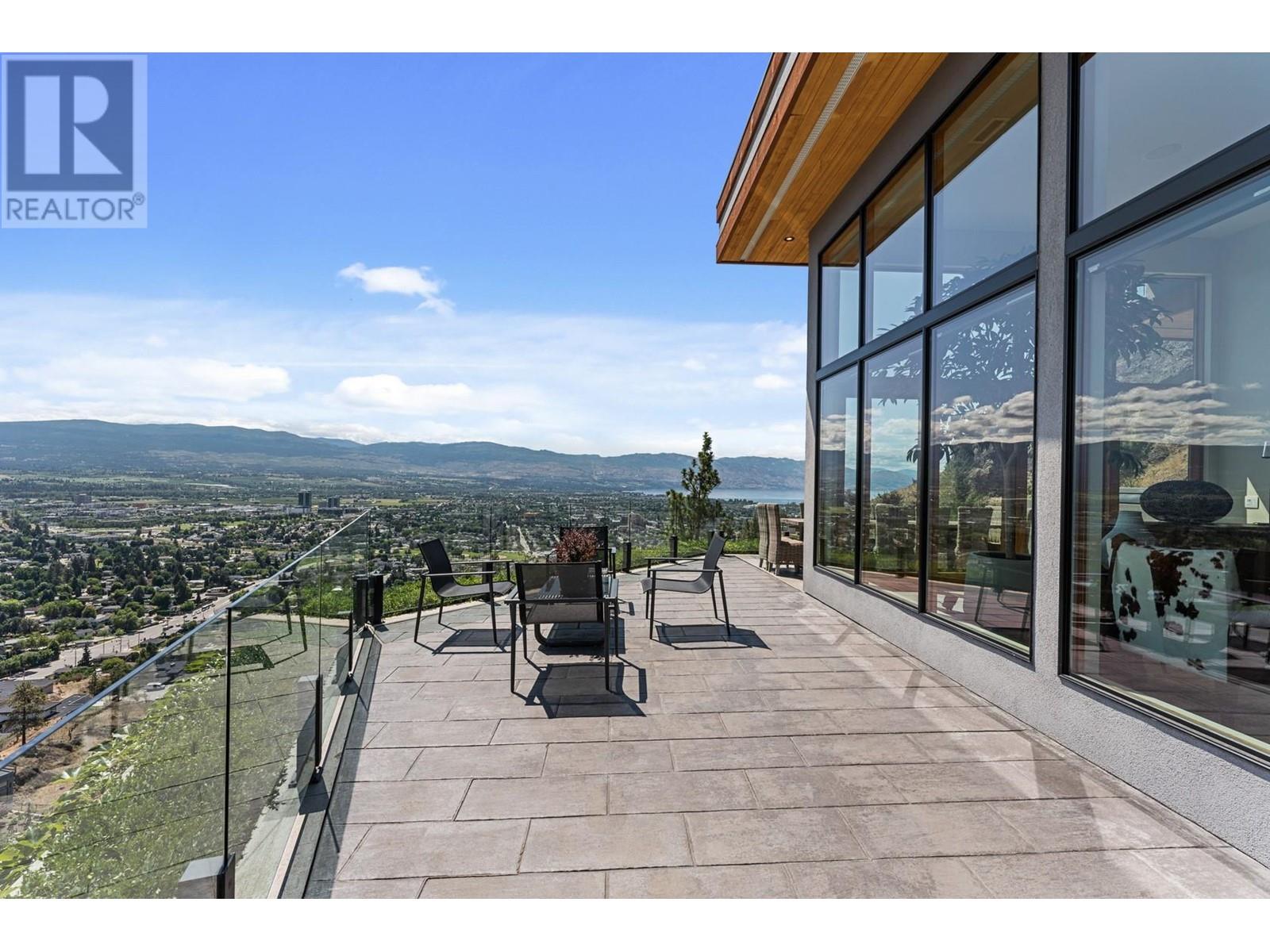 733 Forestridge Lane, Kelowna