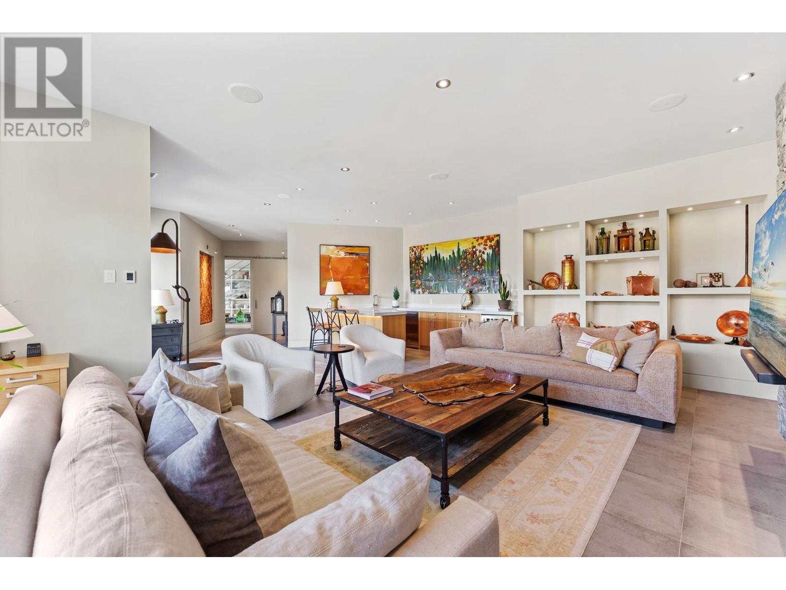 733 Forestridge Lane, Kelowna
