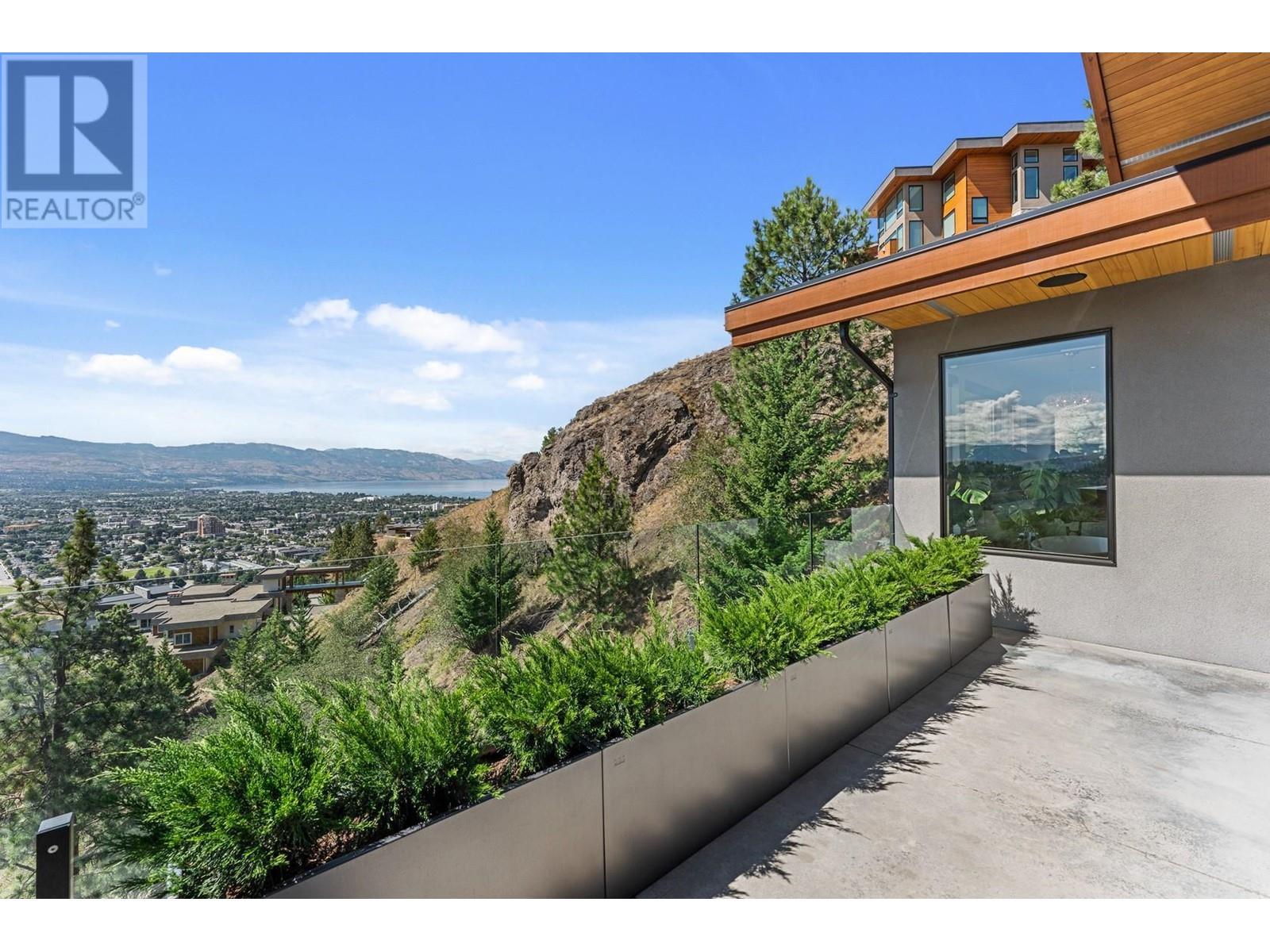 733 Forestridge Lane, Kelowna
