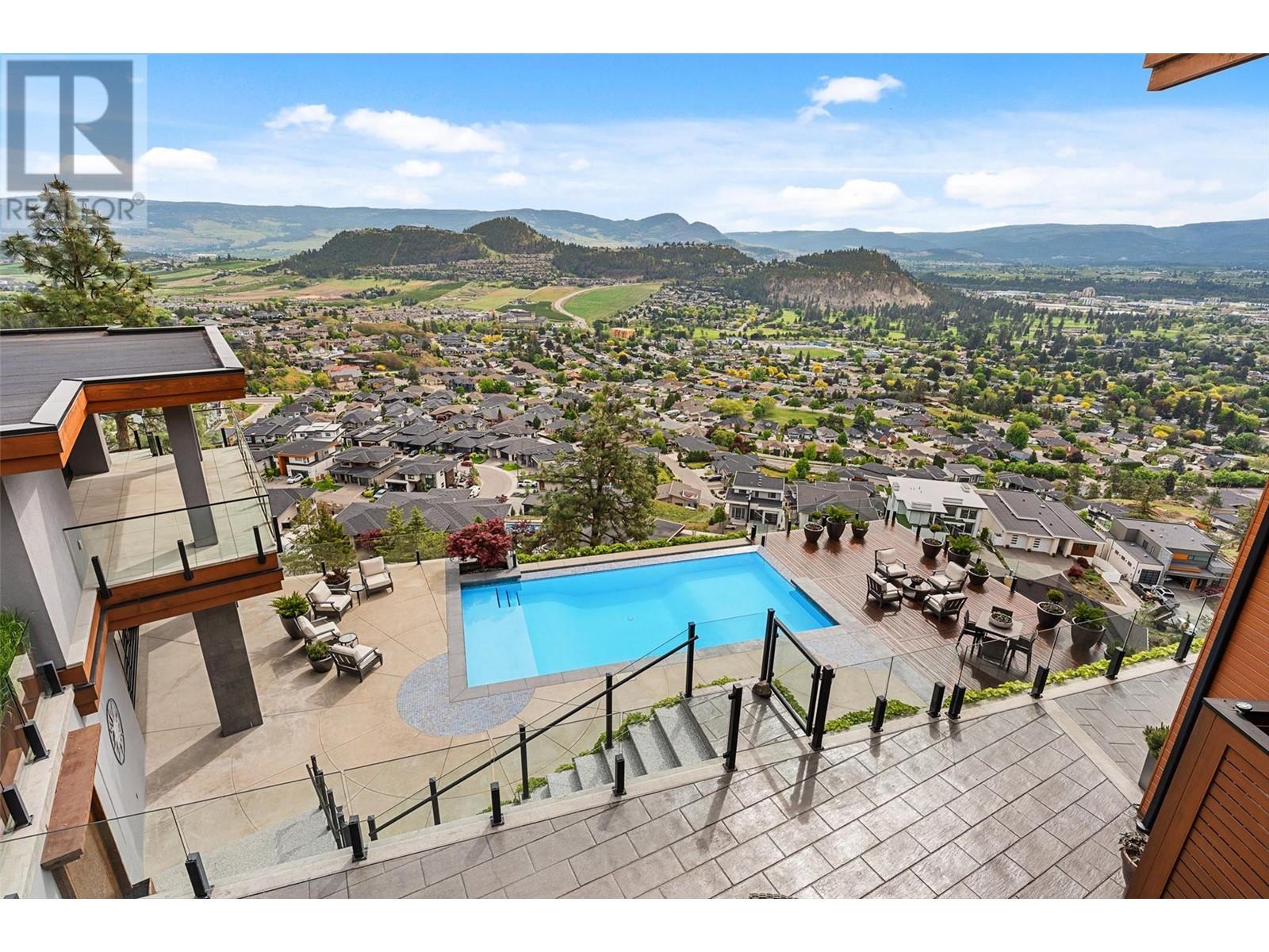 733 Forestridge Lane, Kelowna