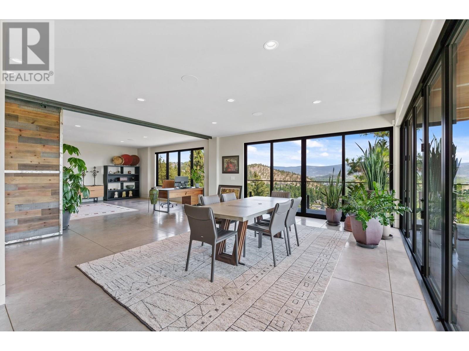 733 Forestridge Lane, Kelowna