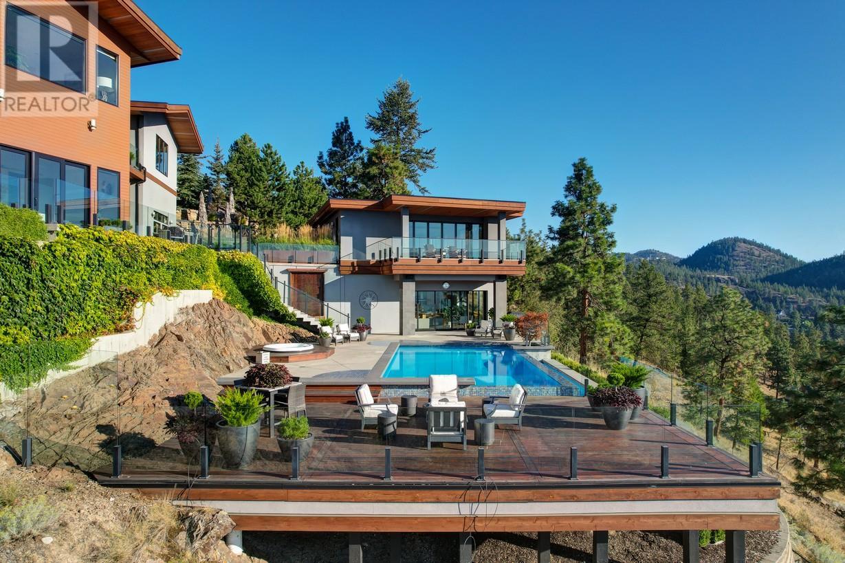 733 Forestridge Lane, Kelowna