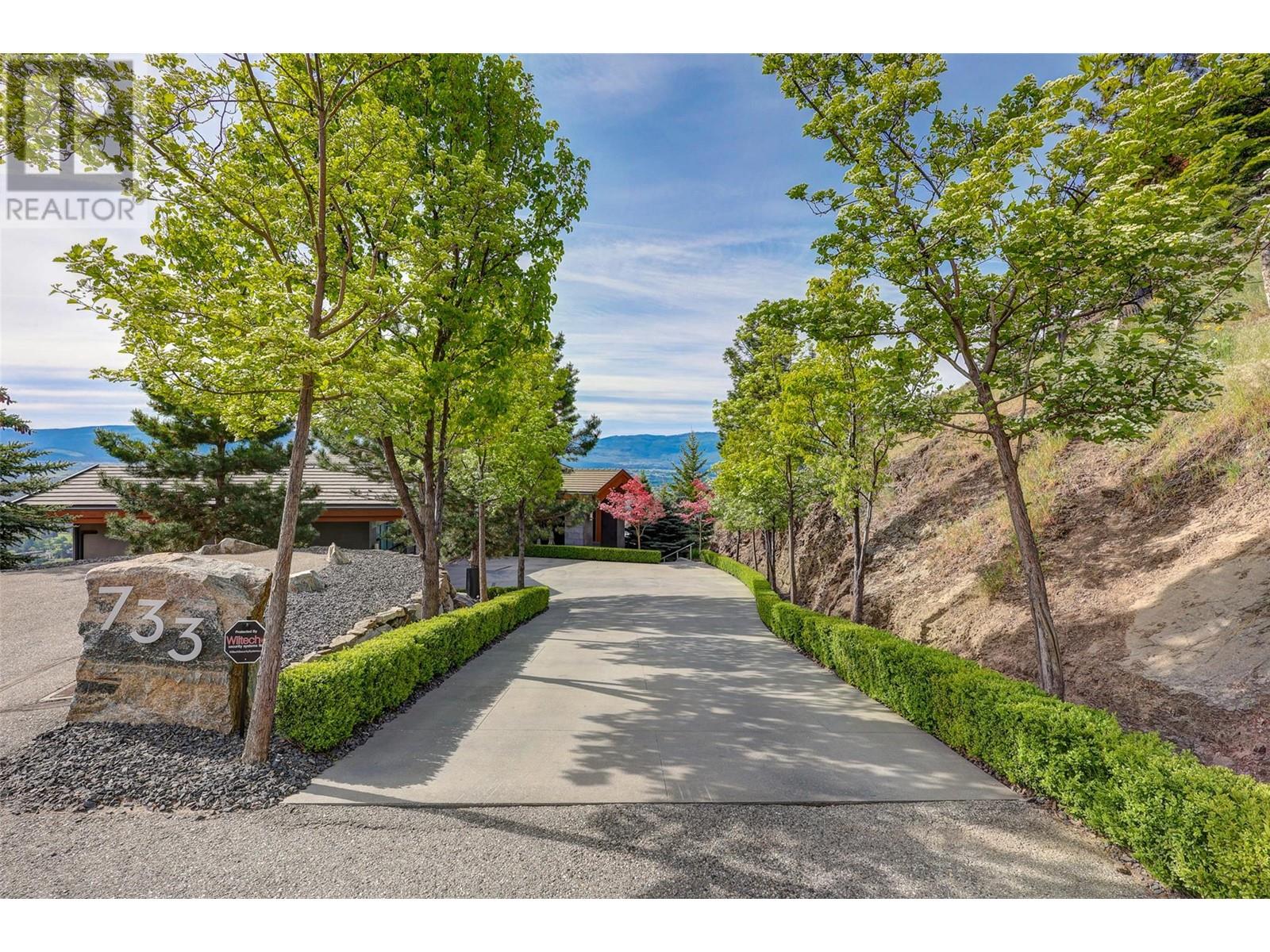733 Forestridge Lane, Kelowna