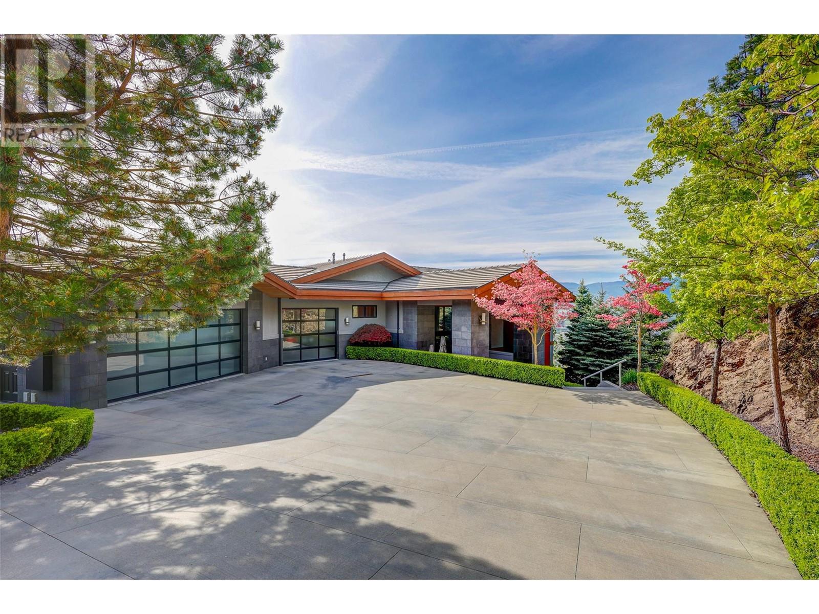 733 Forestridge Lane, Kelowna