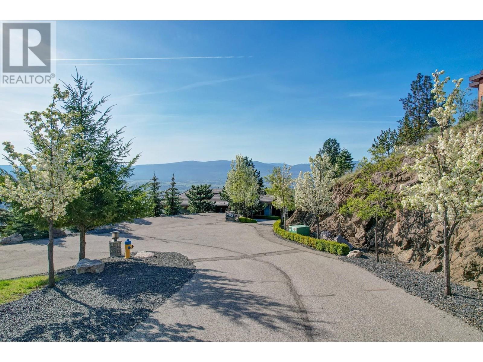 733 Forestridge Lane, Kelowna