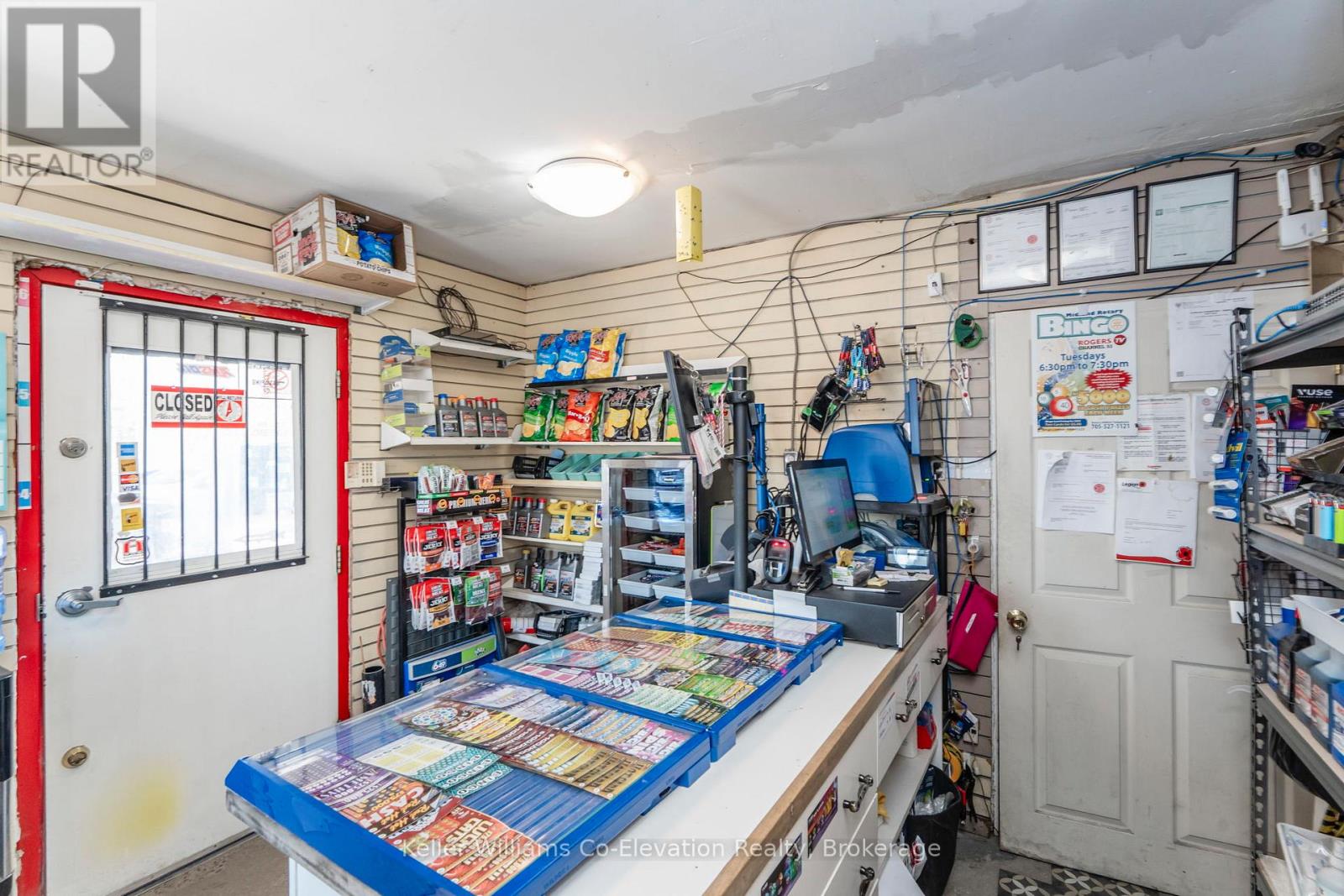 Photo 10 of 793 Vindin Street, Midland ON