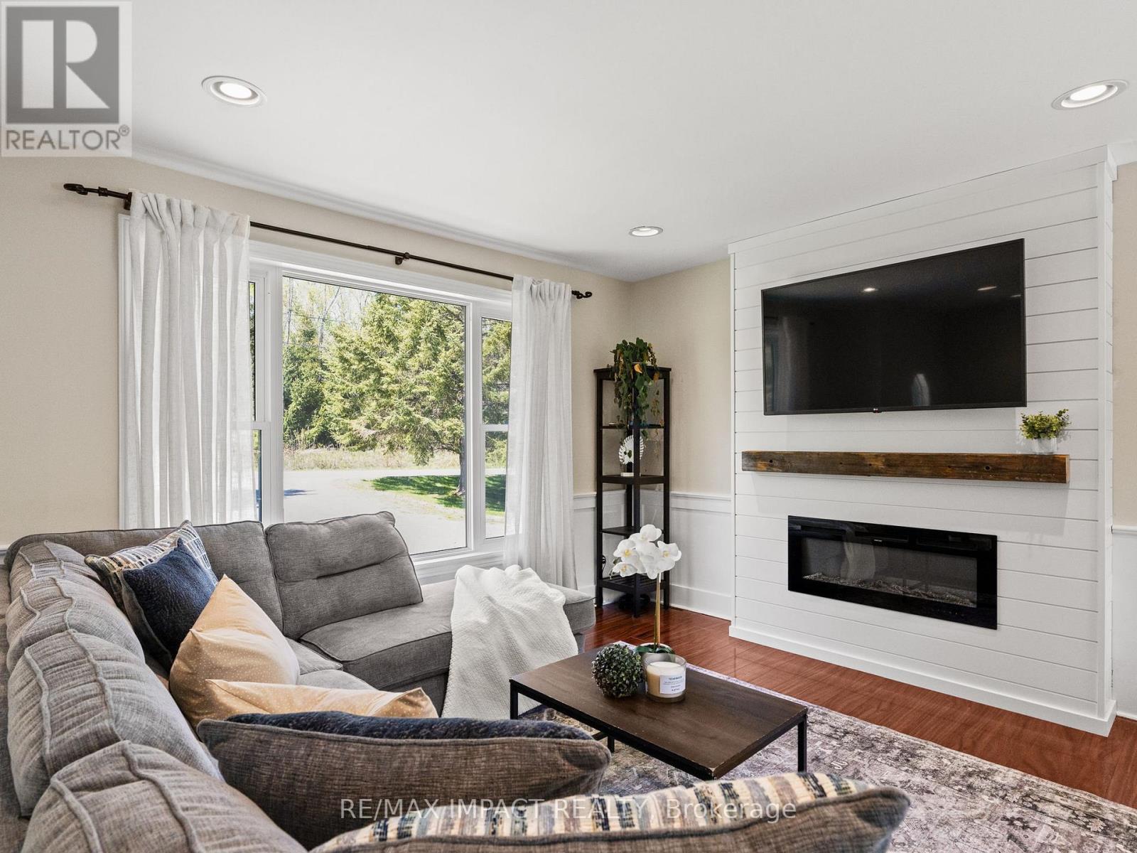 Photo 8 of 16899 Telephone Road, Quinte West ON