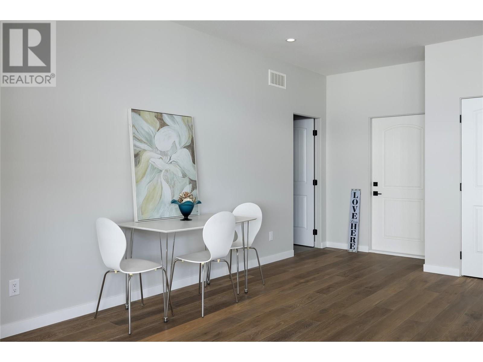 595 Vineyard Way N Unit# 9, Vernon