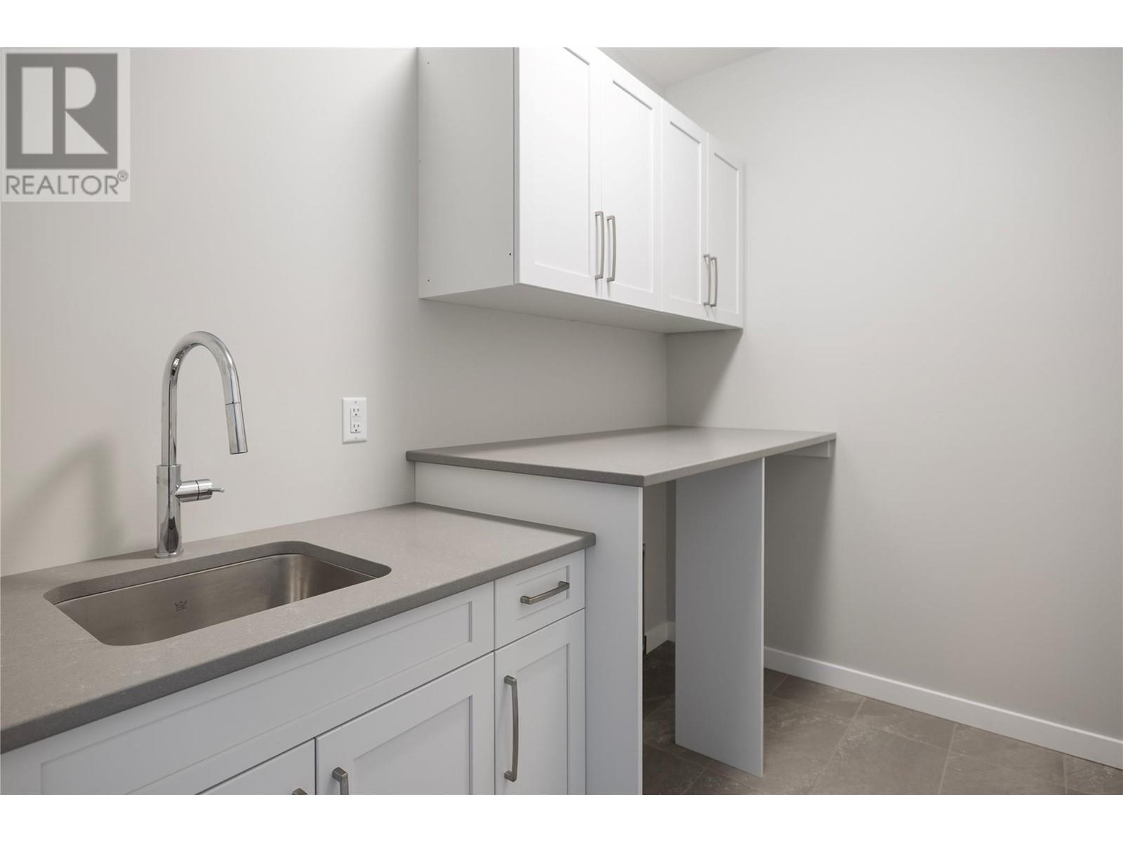 595 Vineyard Way N Unit# 9, Vernon