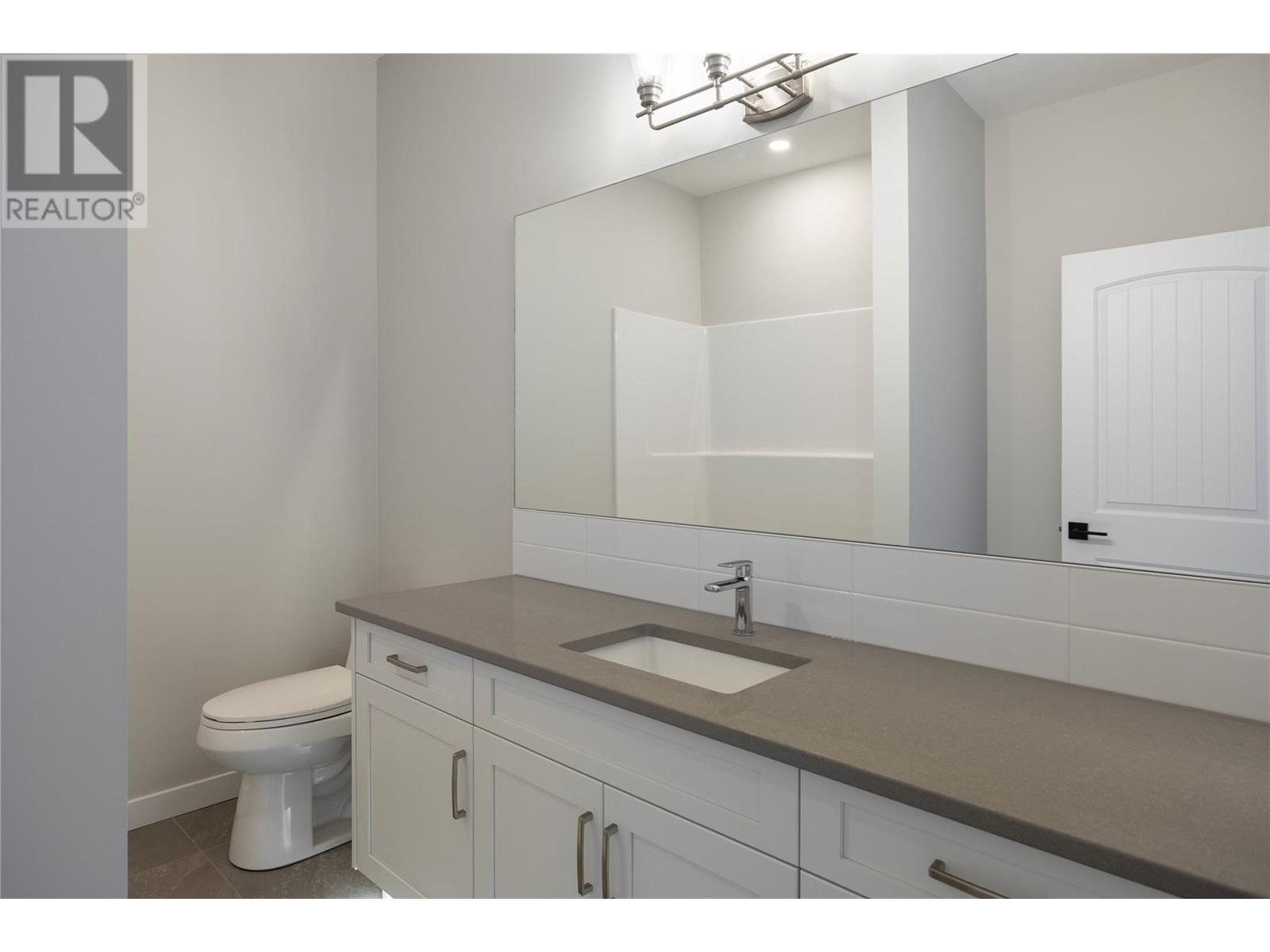 595 Vineyard Way N Unit# 9, Vernon