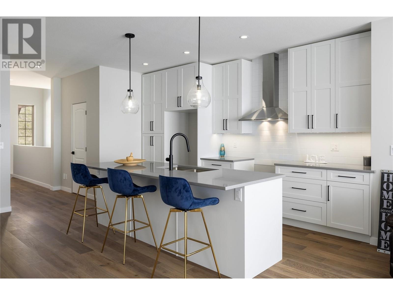 595 Vineyard Way N Unit# 9, Vernon