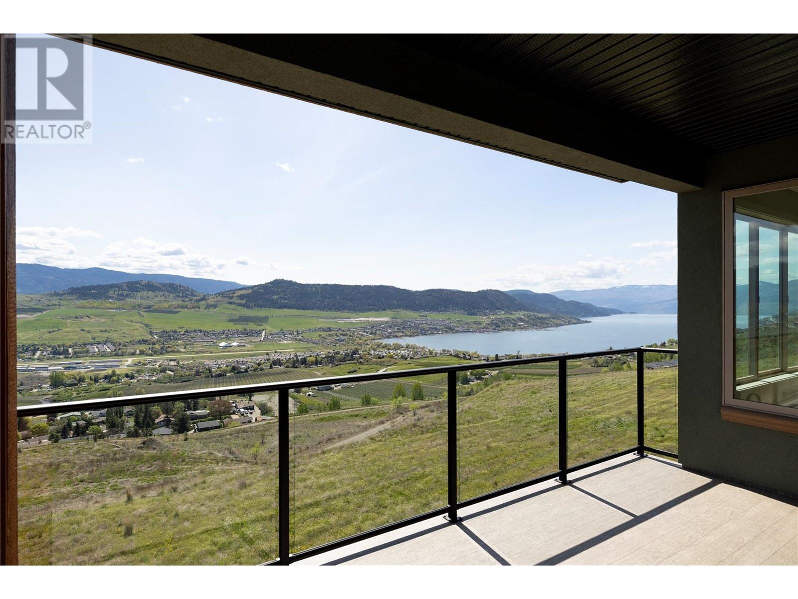 595 Vineyard Way N Unit# 9, Vernon
