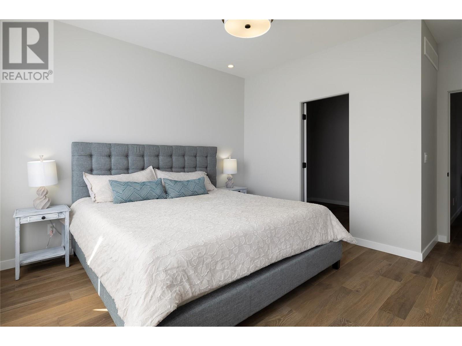 595 Vineyard Way N Unit# 9, Vernon