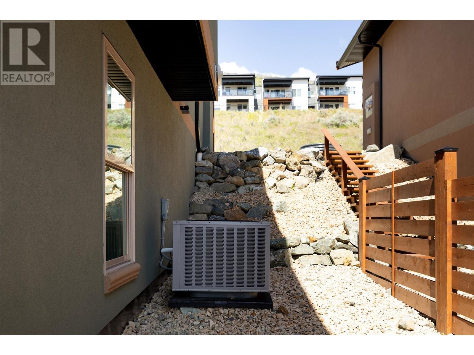 595 Vineyard Way N Unit# 9, Vernon
