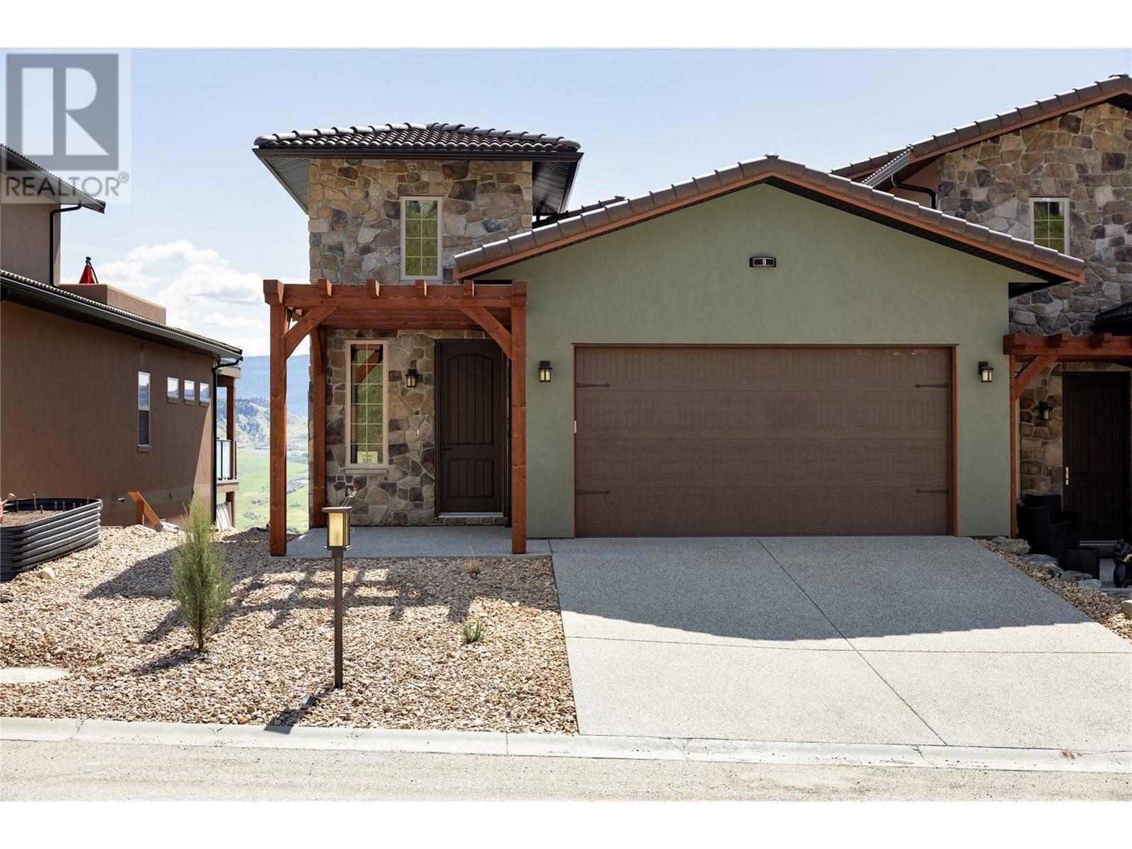 595 Vineyard Way N Unit# 9, Vernon