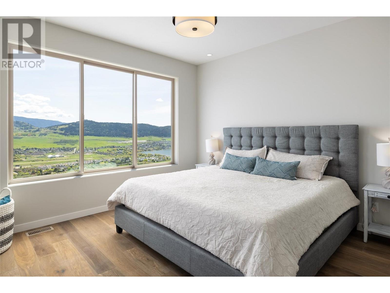 595 Vineyard Way N Unit# 9, Vernon