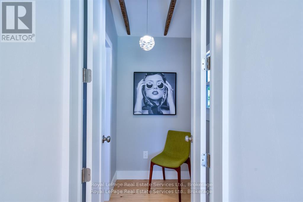 Photo 15 of 1748 Centre Road, Hamilton ON