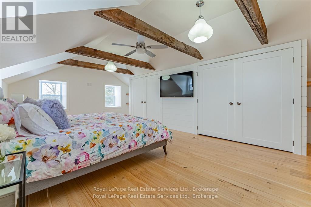 Photo 18 of 1748 Centre Road, Hamilton ON