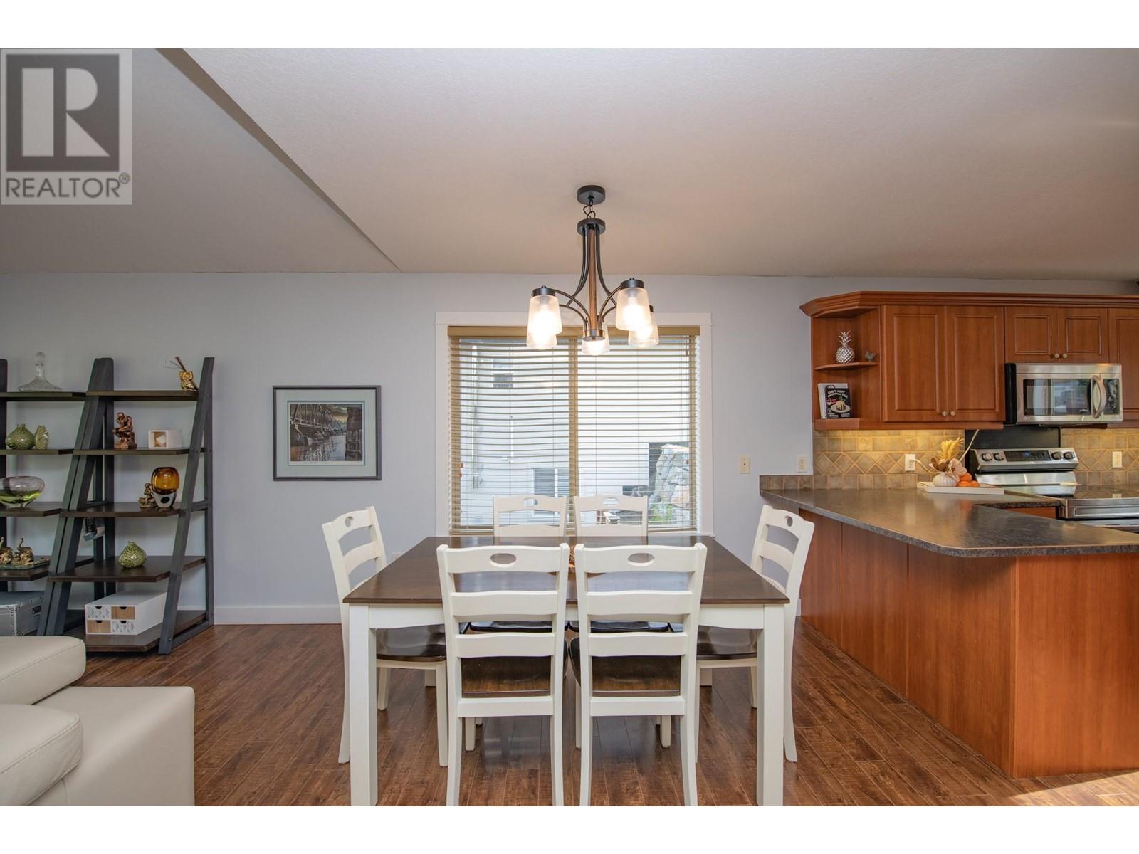 1927 Skyview Crescent, Lumby