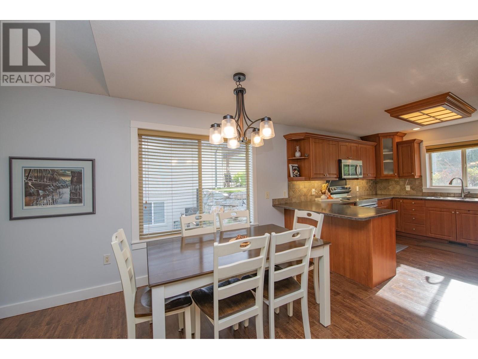 1927 Skyview Crescent, Lumby
