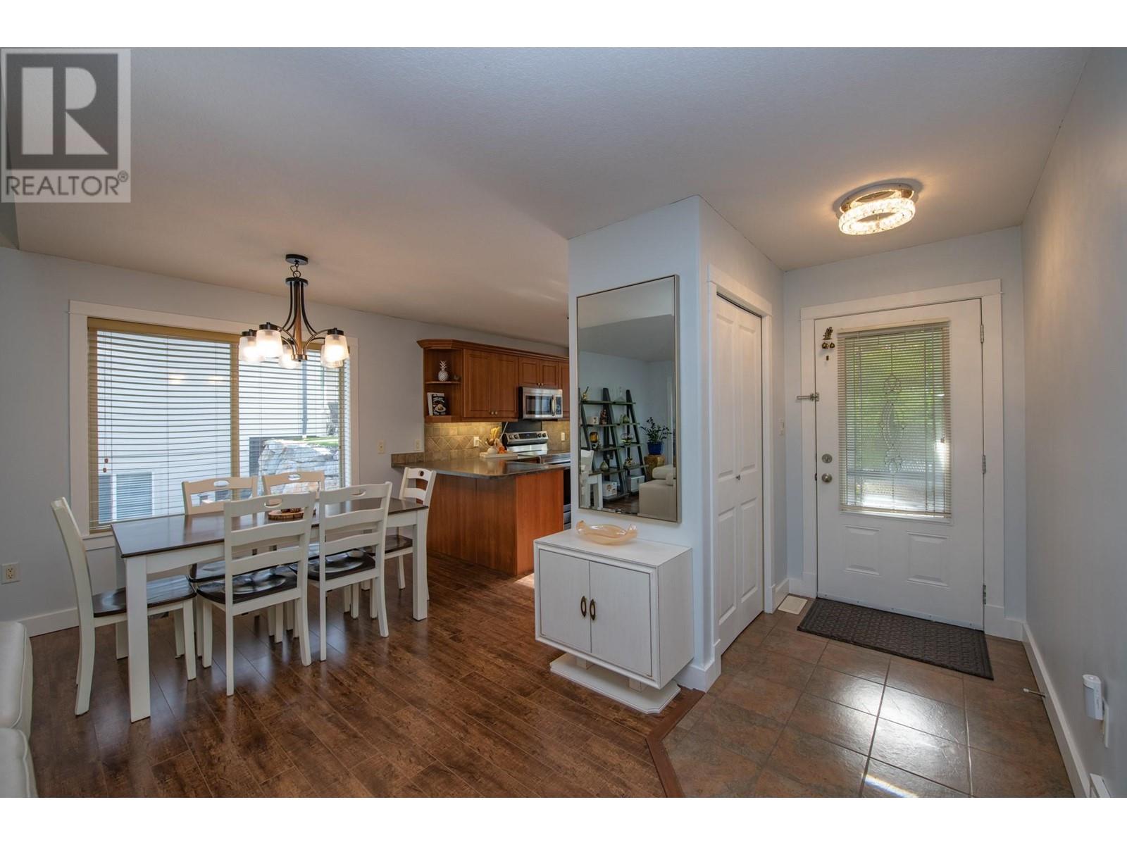 1927 Skyview Crescent, Lumby