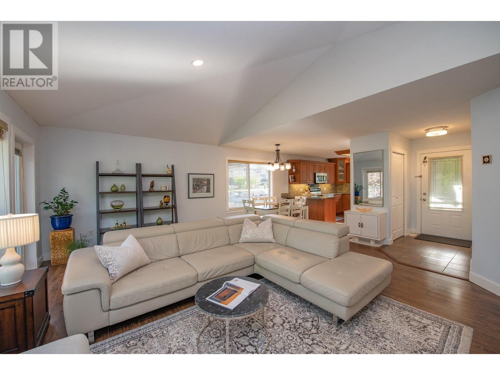 1927 Skyview Crescent, Lumby