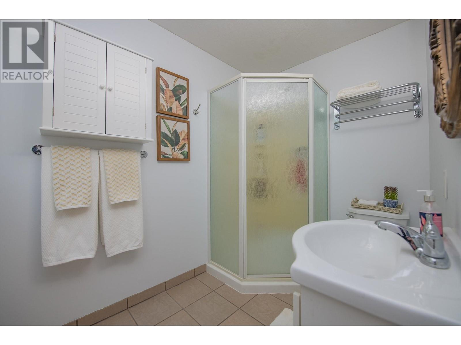1927 Skyview Crescent, Lumby