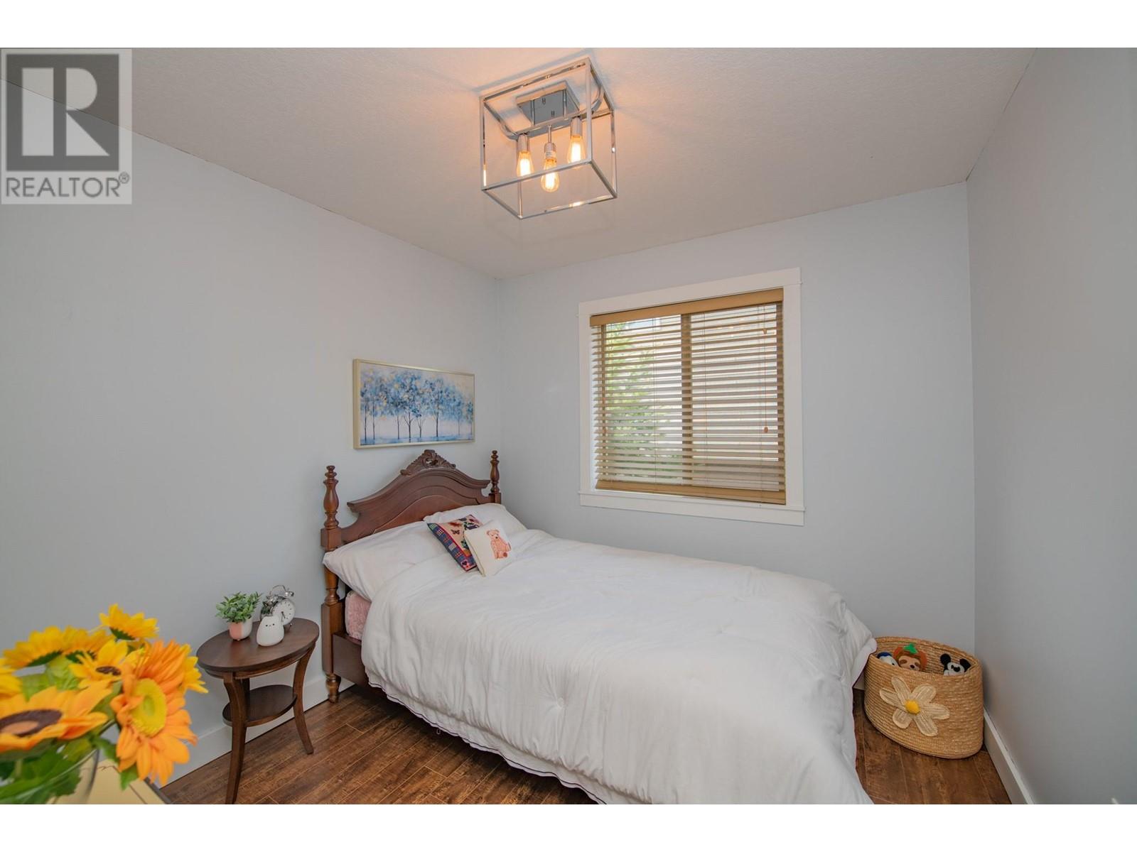 1927 Skyview Crescent, Lumby