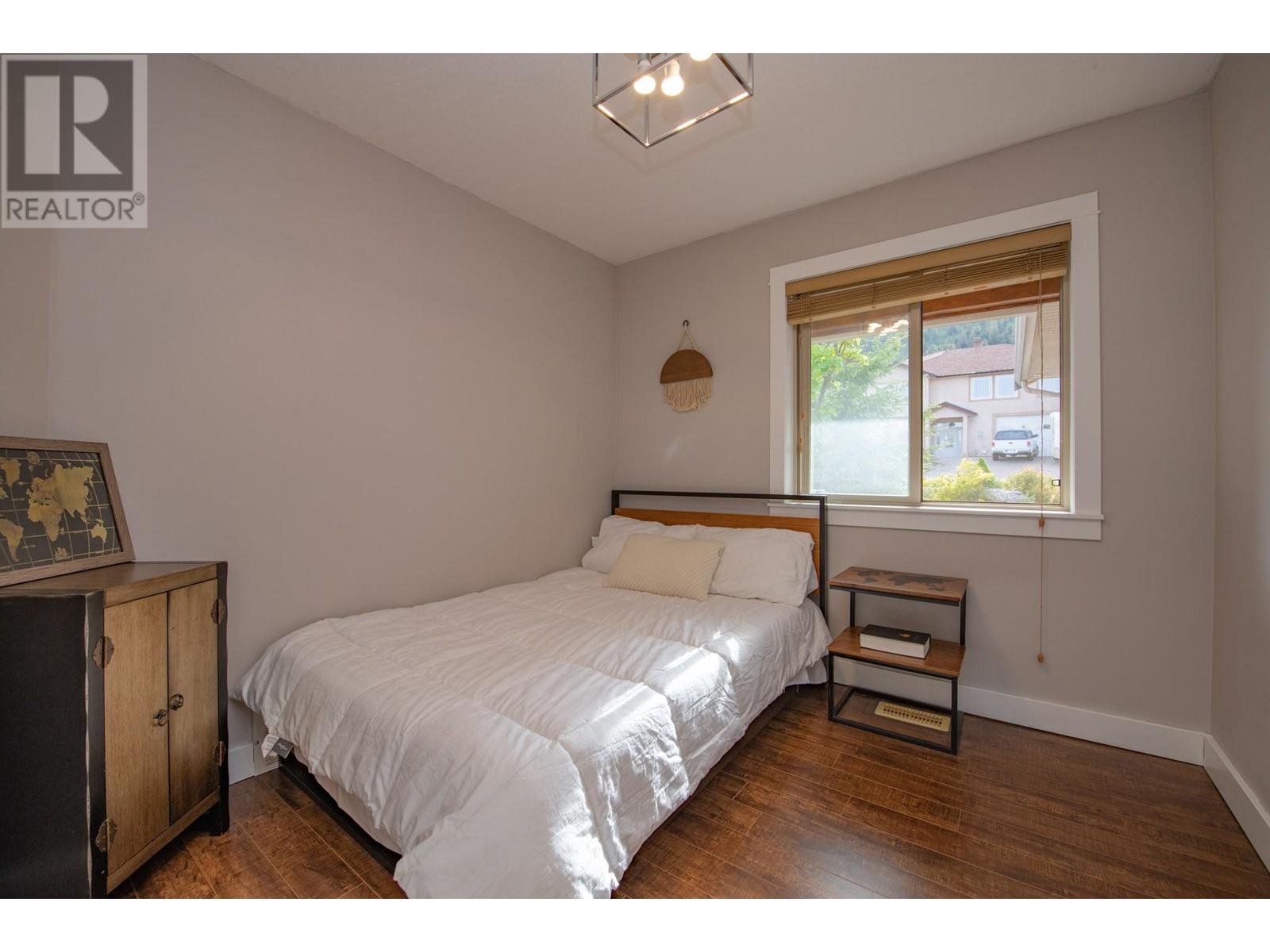 1927 Skyview Crescent, Lumby