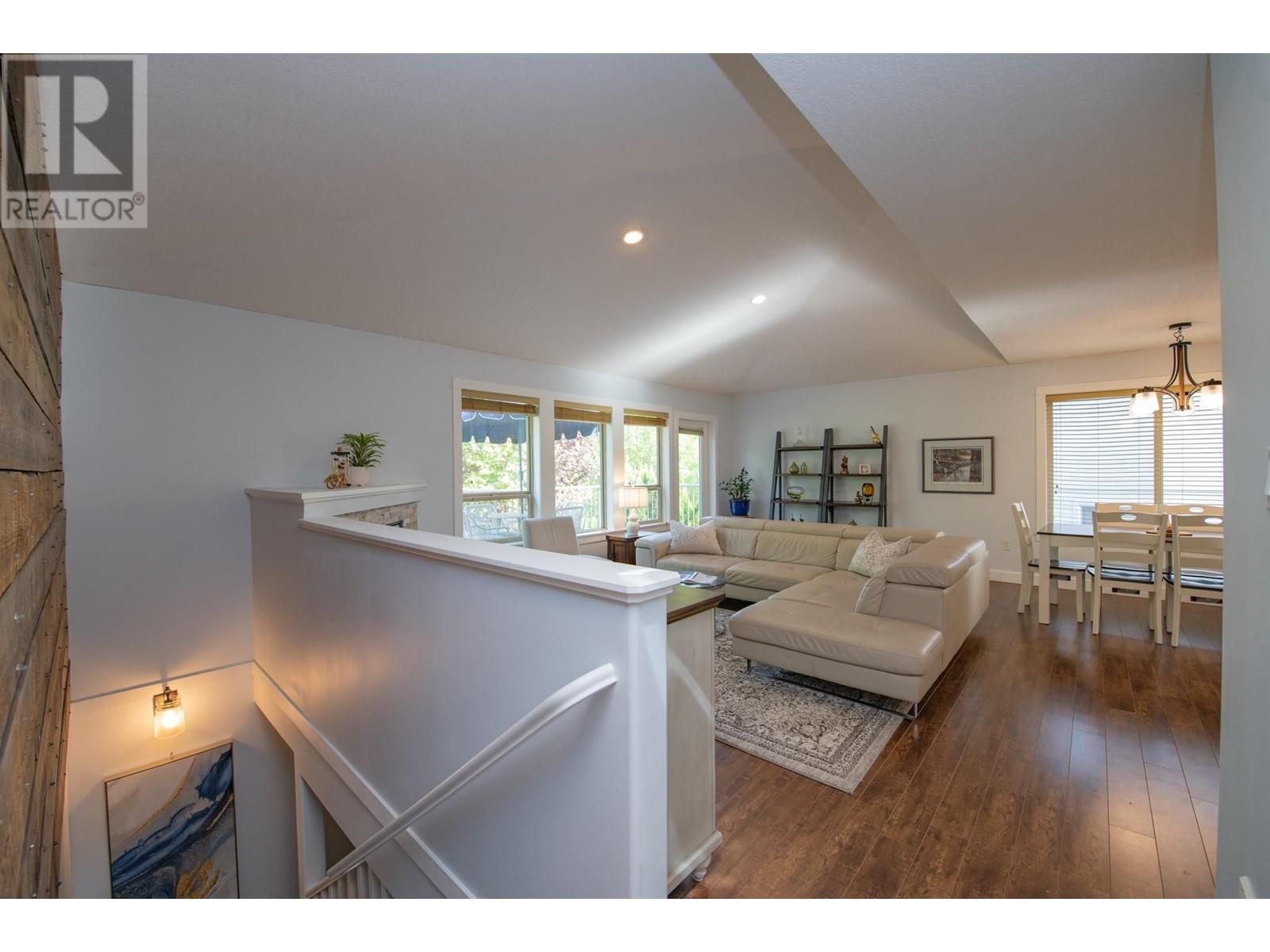 1927 Skyview Crescent, Lumby
