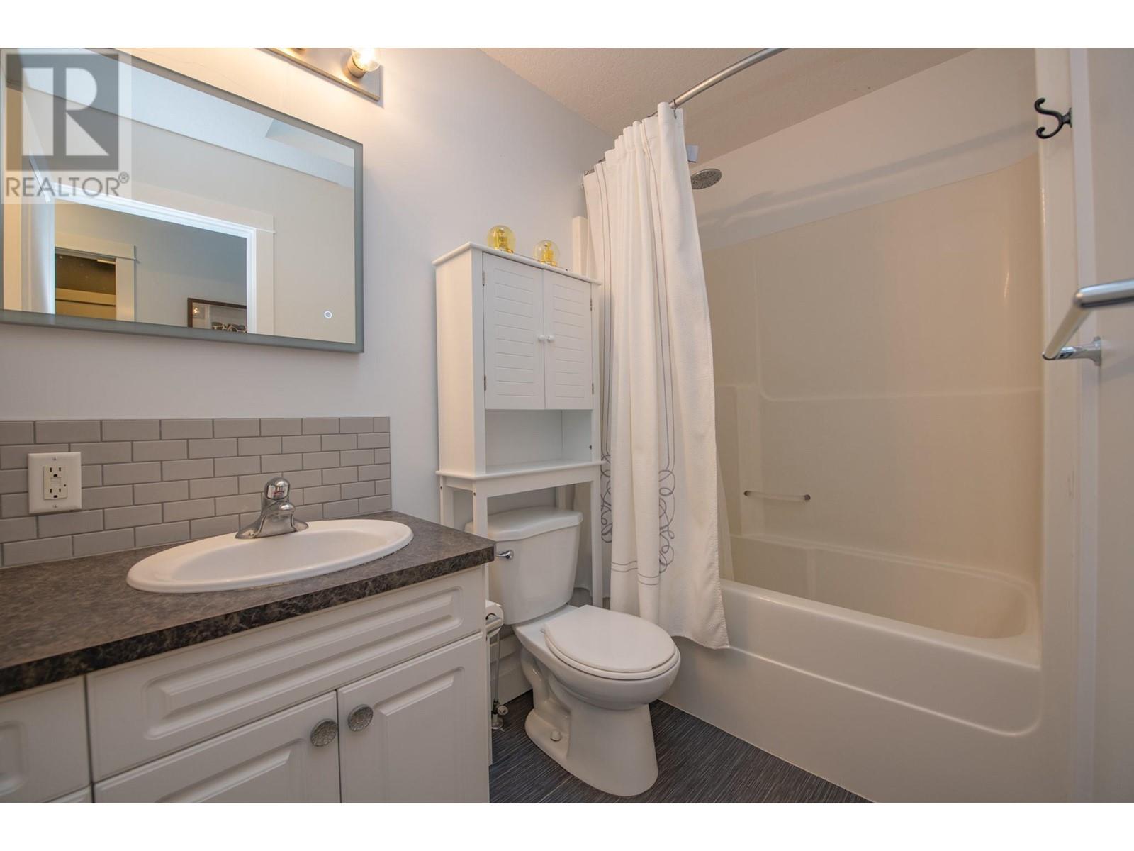 1927 Skyview Crescent, Lumby