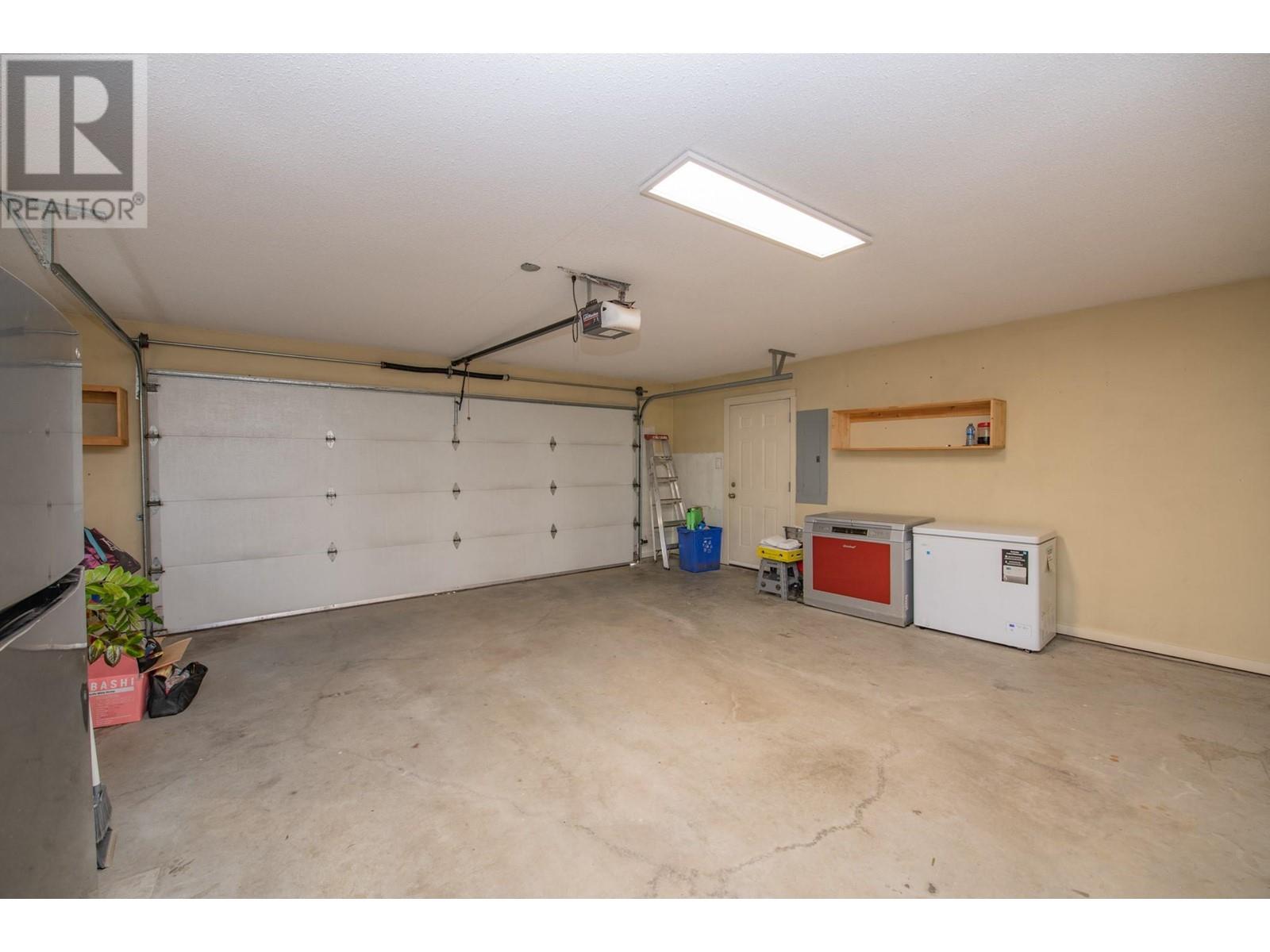 1927 Skyview Crescent, Lumby