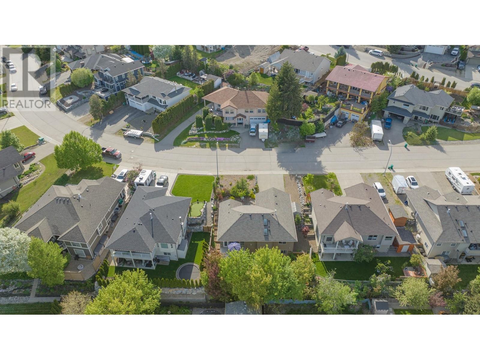 1927 Skyview Crescent, Lumby