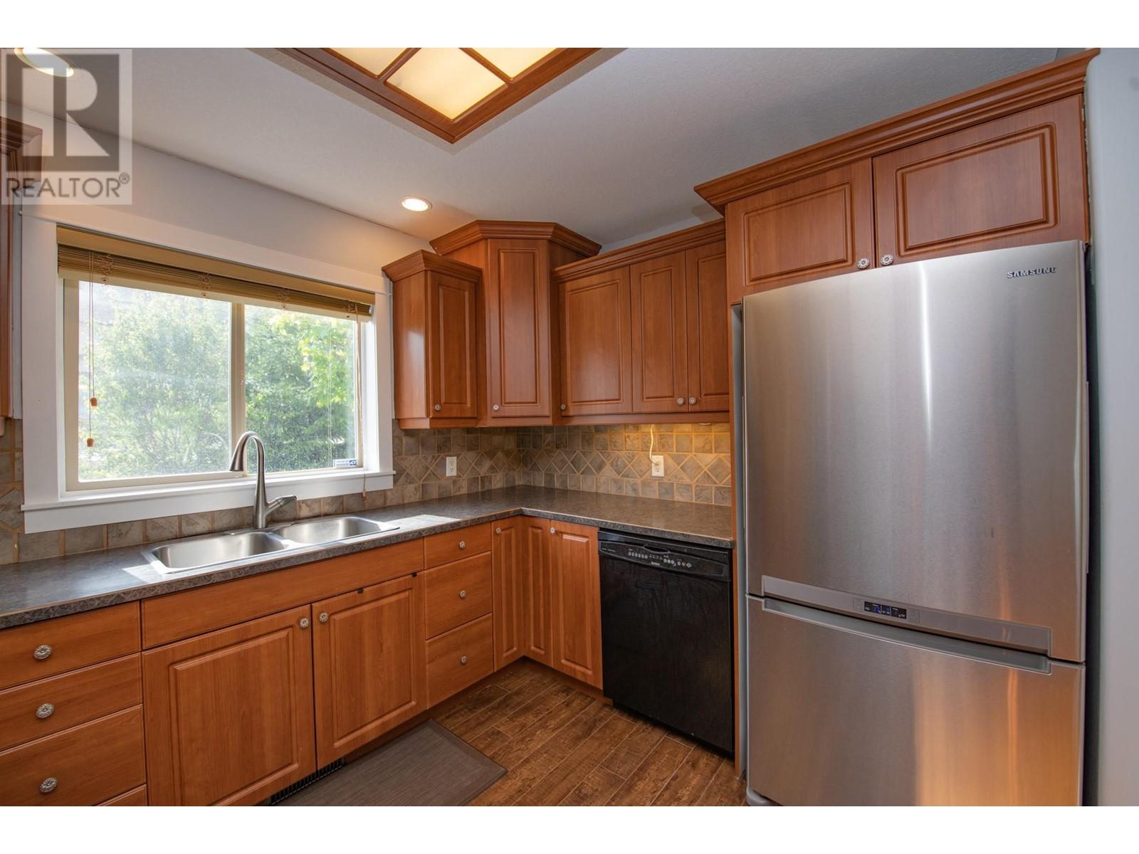 1927 Skyview Crescent, Lumby