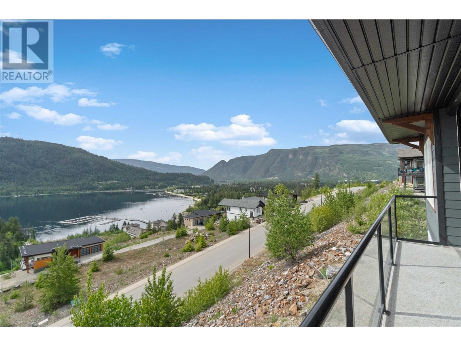  218 Sunset Drive, Sicamous