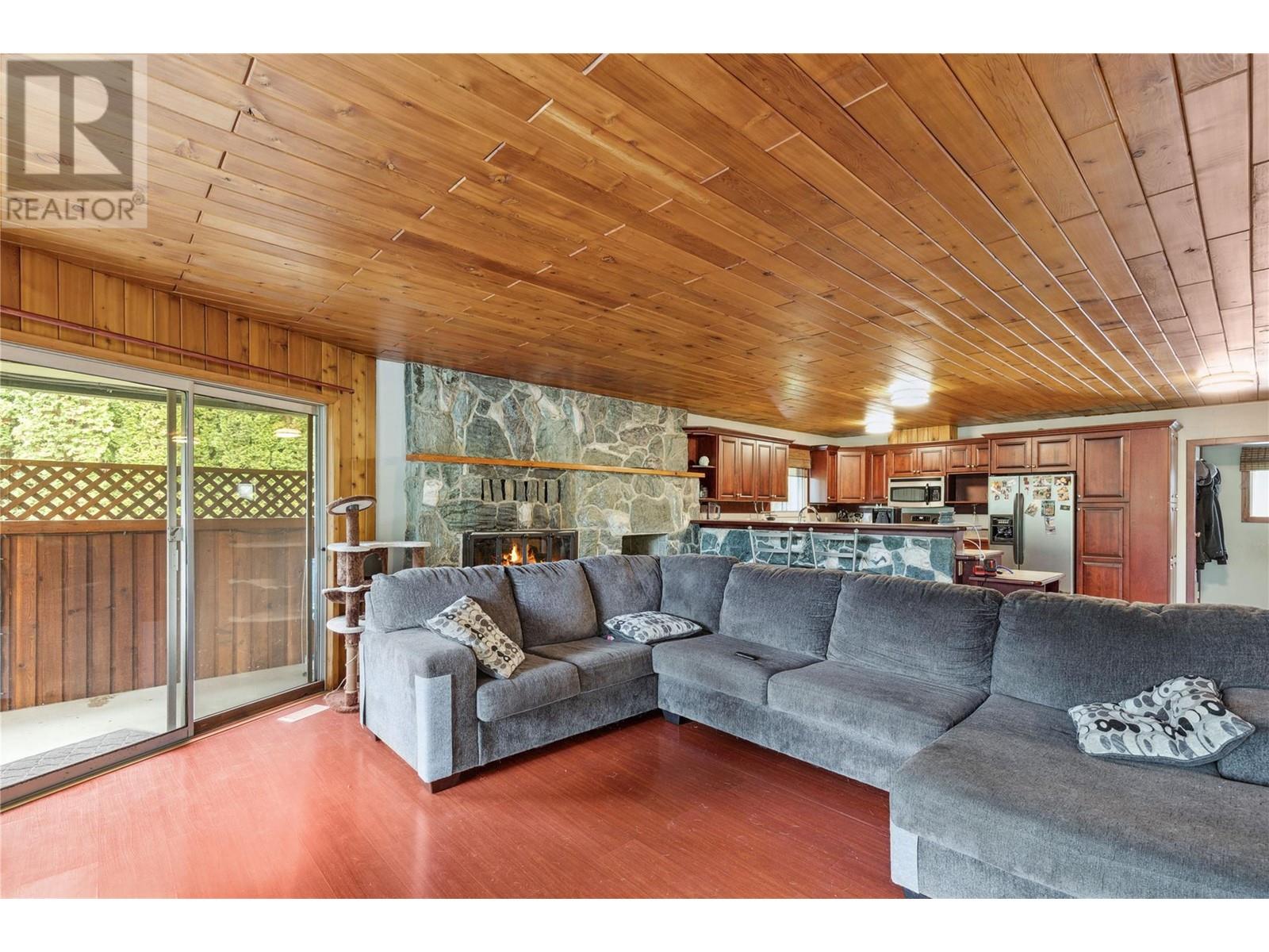  3101 Cedar Drive, Blind Bay